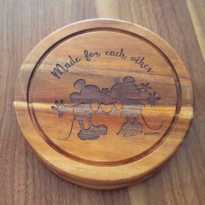 Mickey Minnie Cheese Board like new